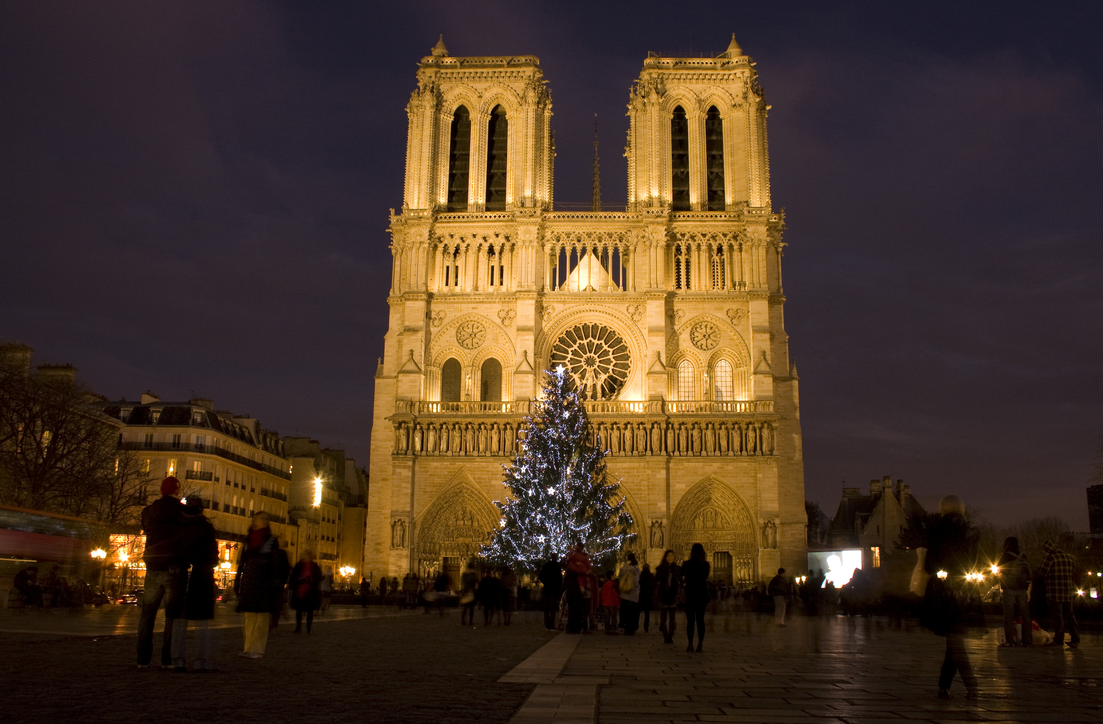 มหาวิหารนอเทรอดาม (Notre Dame Cathedral หรือ Notre Dame de Paris) กรุงปารีส ประเทศฝรั่งเศส